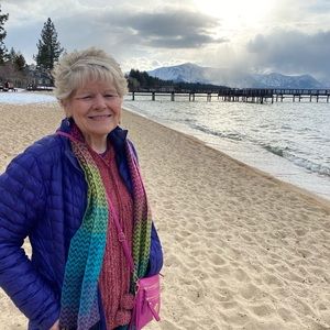 Meet your Posher, Roxanne